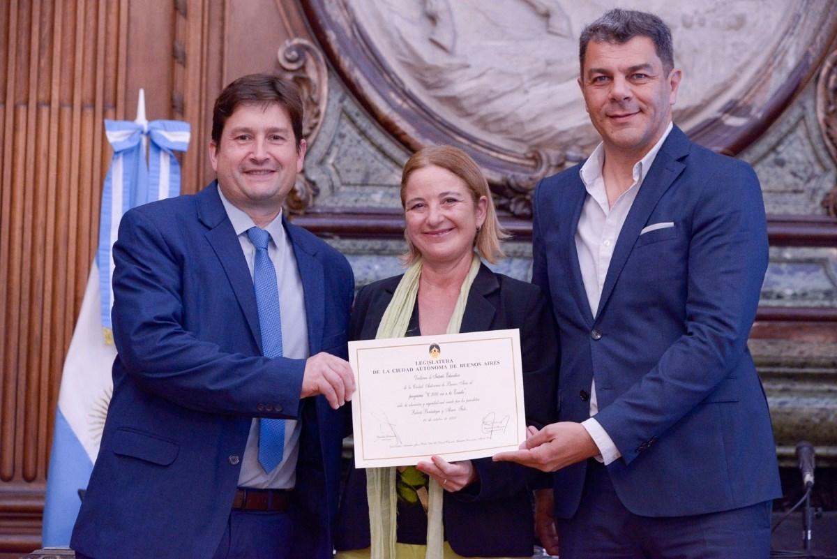 La Legislatura Porteña reconoció el Programa TC2000 va a la Escuela
