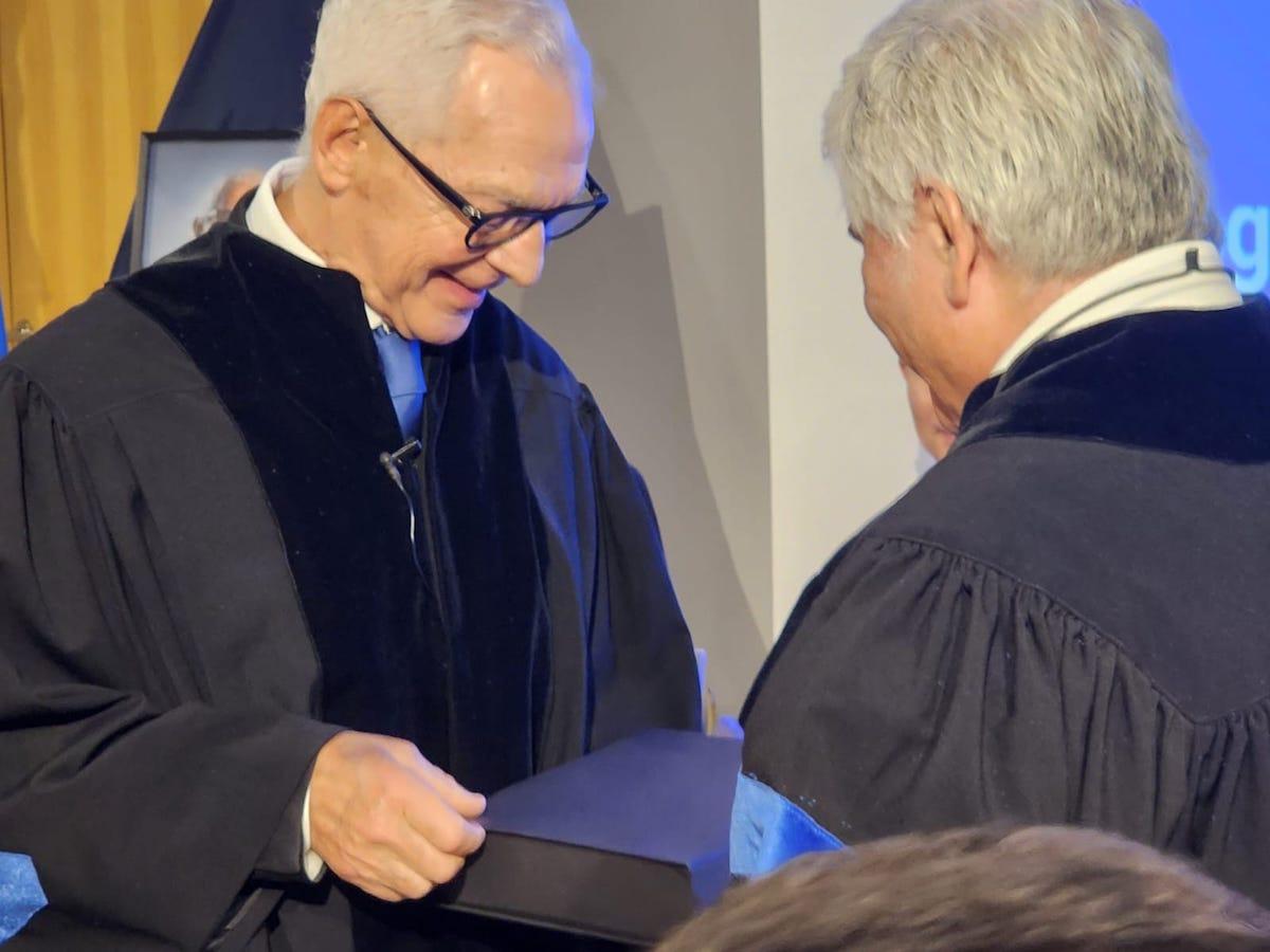 Honoris Causa para Eduardo Costantini